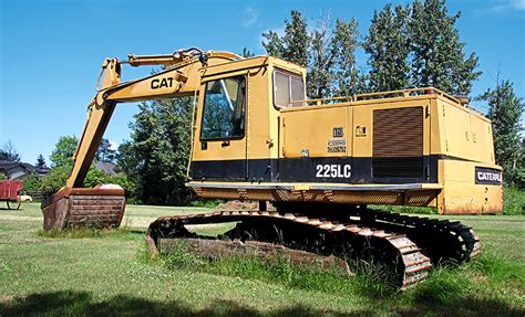 1970s mini giant excavator|cat's first ever excavators.